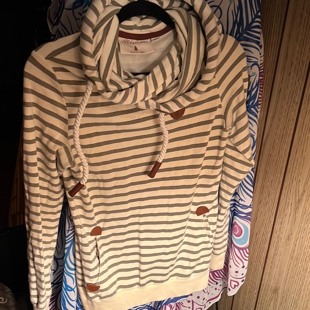 XS wanakome ladies hoodie, striped, green and white, like new, worn once